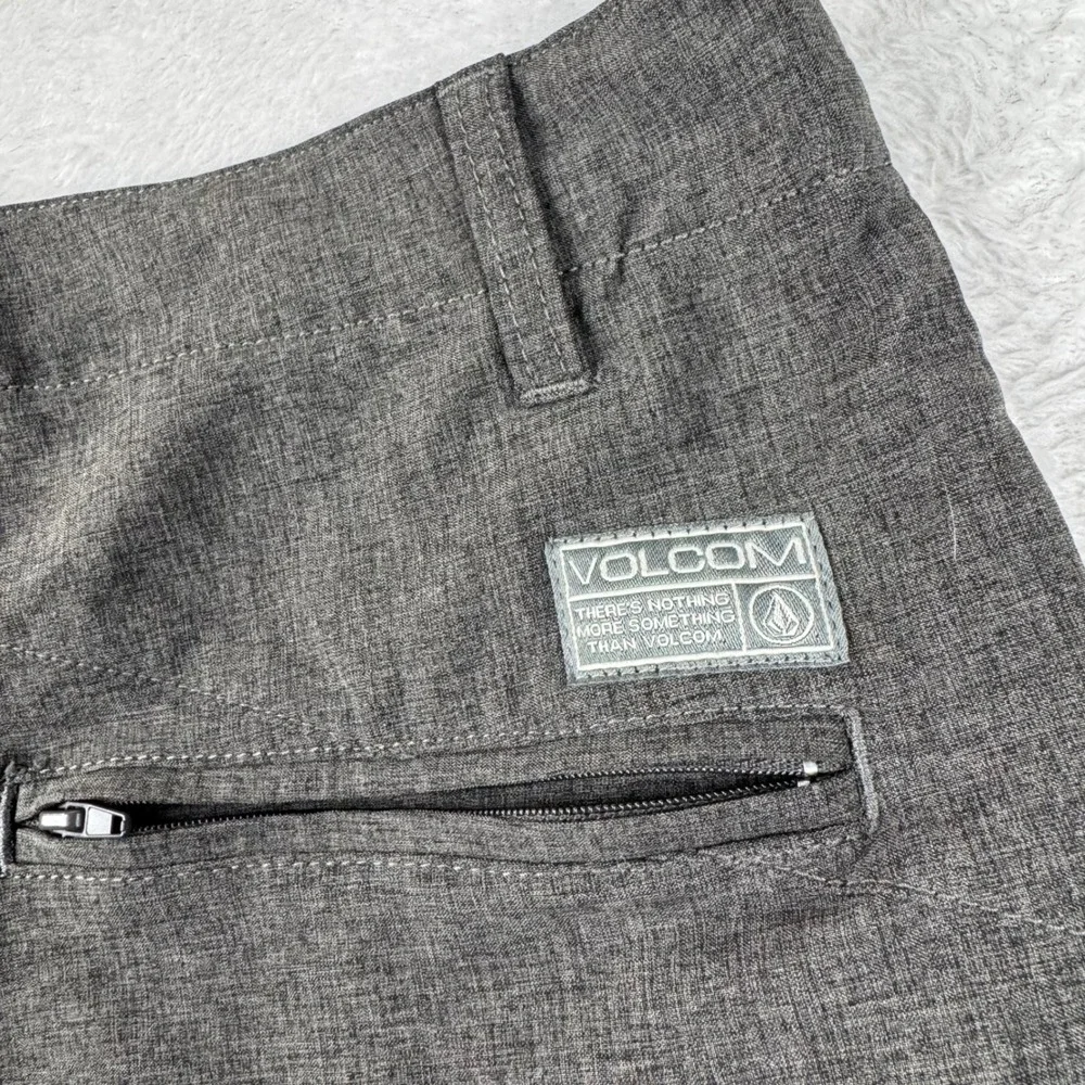 Volcom Surf & Turf Hybrid Shorts Mens 30 Gray 4-Way Stretch Skater Surfer